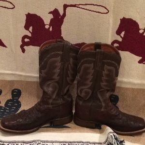 Men’s ostrich cowboy boots
